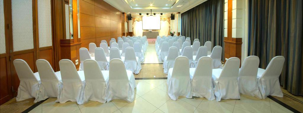 Chakungrao Riverview Hotel Kamphaeng Phet Exteriör bild