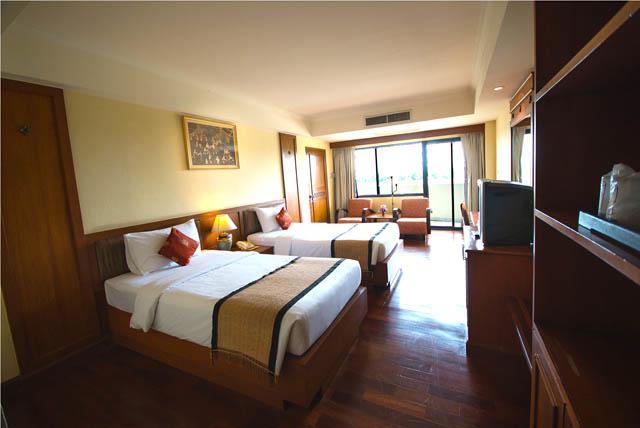 Chakungrao Riverview Hotel Kamphaeng Phet Exteriör bild